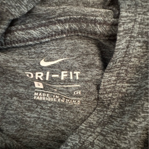 Nike Dri Fit Womens Long Sleeve Pullover Athletic Hoodie Size S (v) - Picture 11 of 11